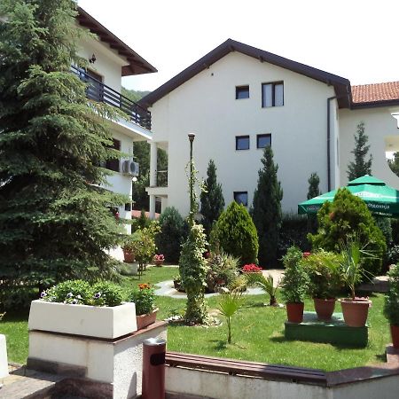 Hotel Dva Bisera Lagadin Exterior photo