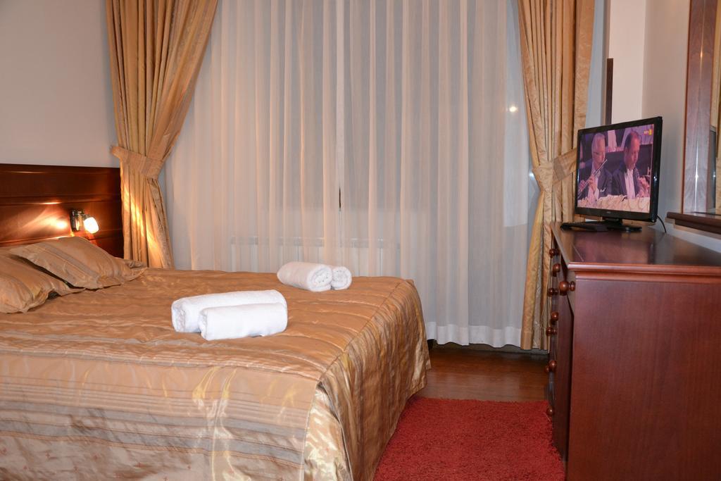 Hotel Dva Bisera Lagadin Exterior photo