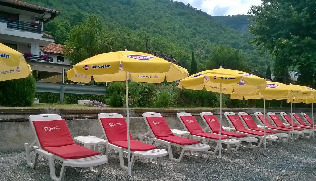 Hotel Dva Bisera Lagadin Exterior photo
